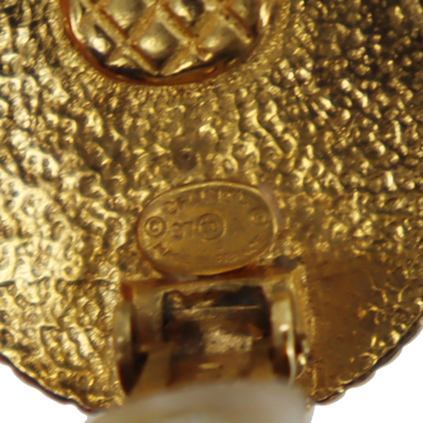 CHANEL CC Logos Circle Earrings 97 A Clip-On Gold #BR366