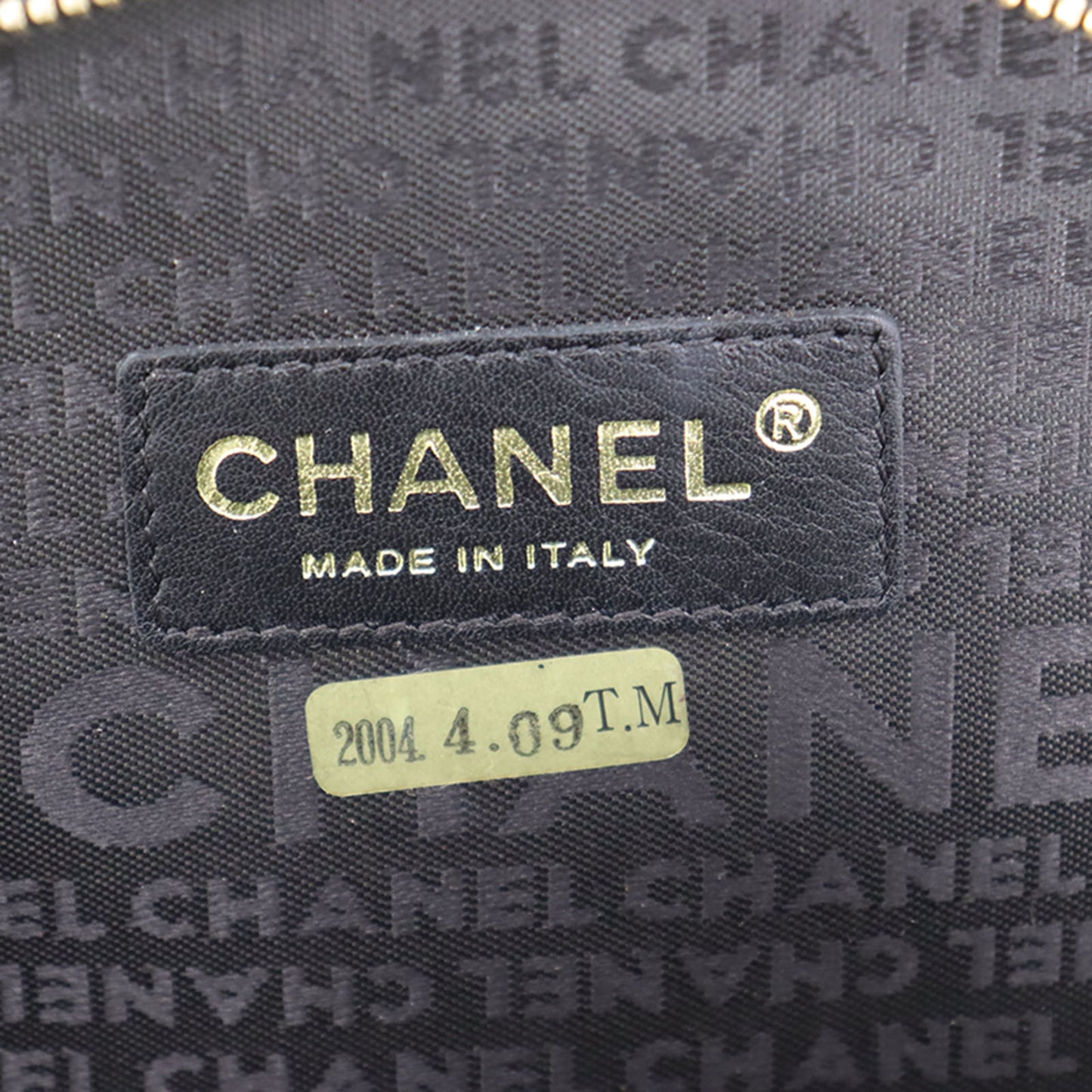 CHANEL Black Red Record Motif Disc Chain Clutch Bag Patent Leather #CJ876