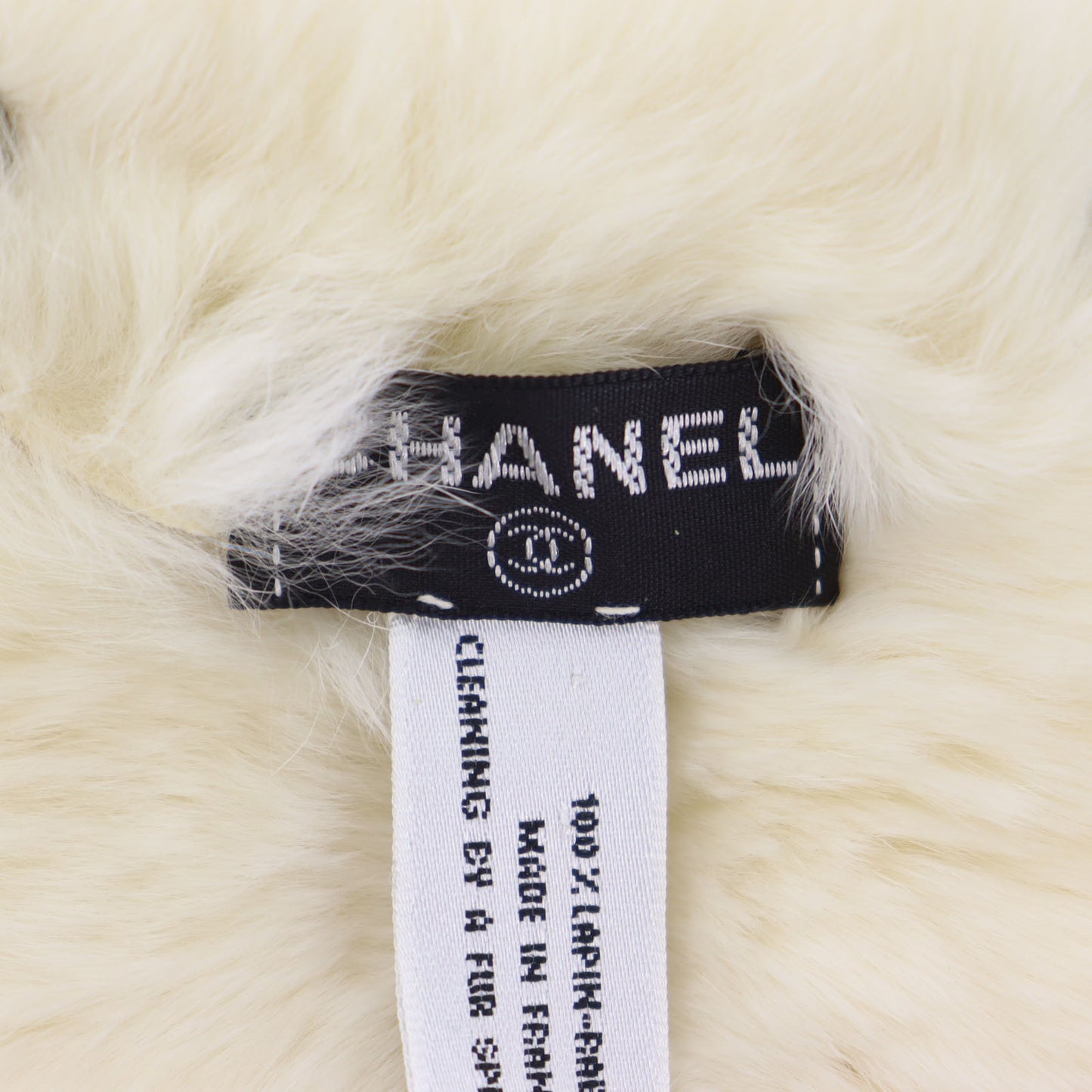 CHANEL CC Logos Fur Bracelet Bangle 100% Rabbit Ivory #BU989