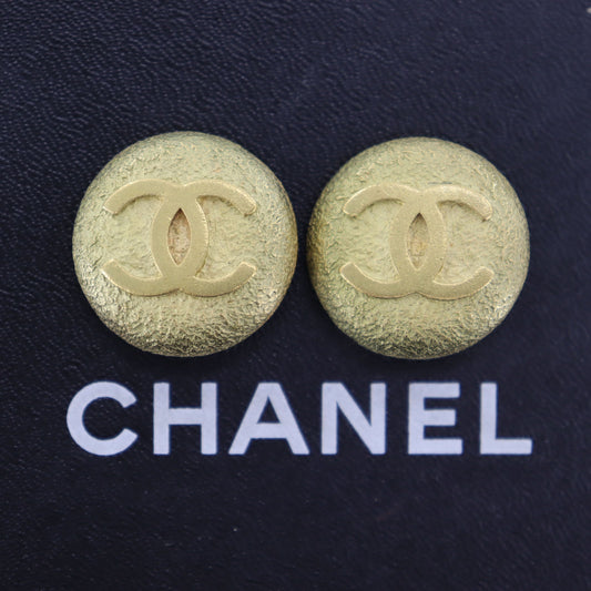CHANEL CC Logos Gold Clip-On Circle Earrings 94P #AG570