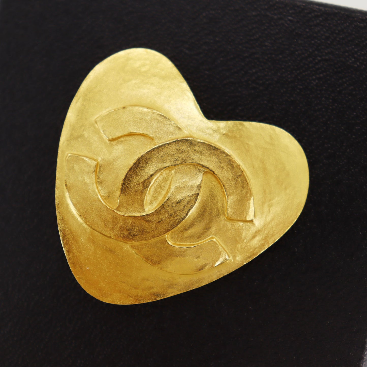 CHANEL CC Logos Heart Pin Brooch Gold Plated 95 P #AH671