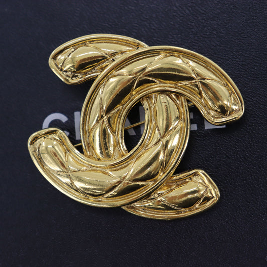 CHANEL CC Logos Matelasse Pin Brooch Gold Plated 1152 #AG212