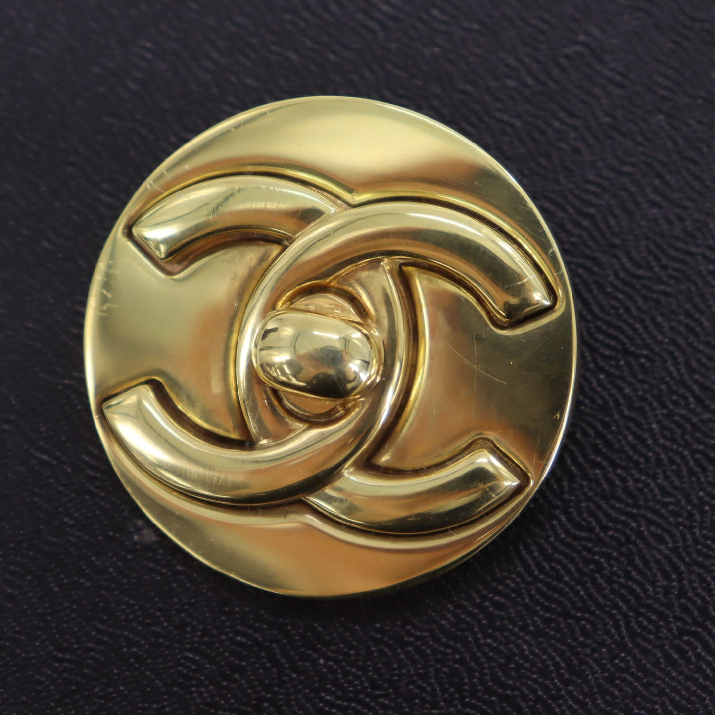 CHANEL CC Logos Round Pin Brooch Gold Plated 97 A #BX894