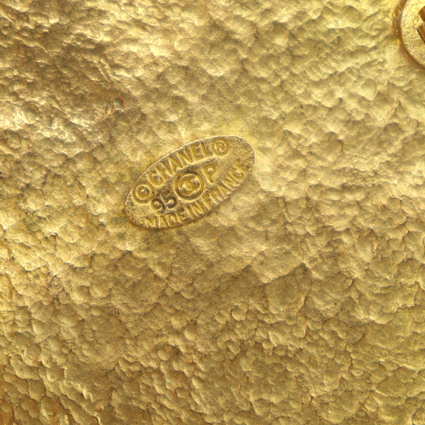CHANEL CC Logos Circle Pin Brooch Gold Plated 95P #CD658