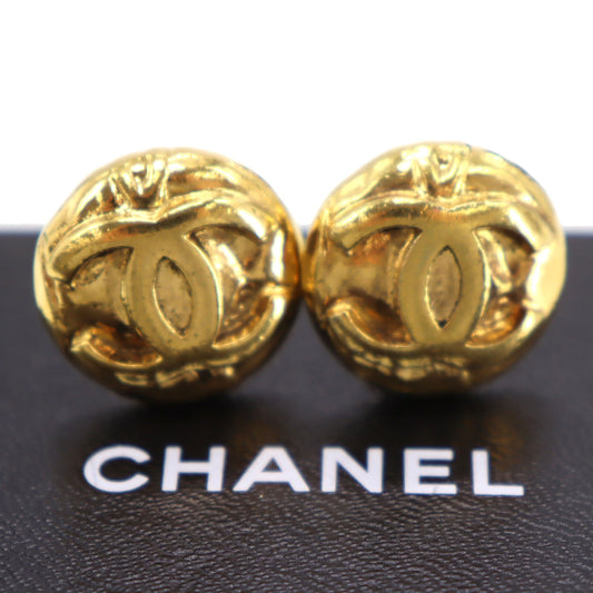 CHANEL CC Logos Round Earrings Gold Clip-On 96A #CH45