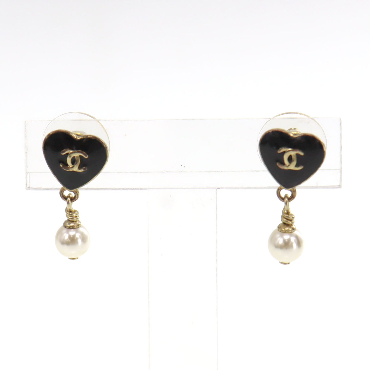 CHANEL CC Heart Logos Pearl Swing Piercing Black Gold 04A #CG920