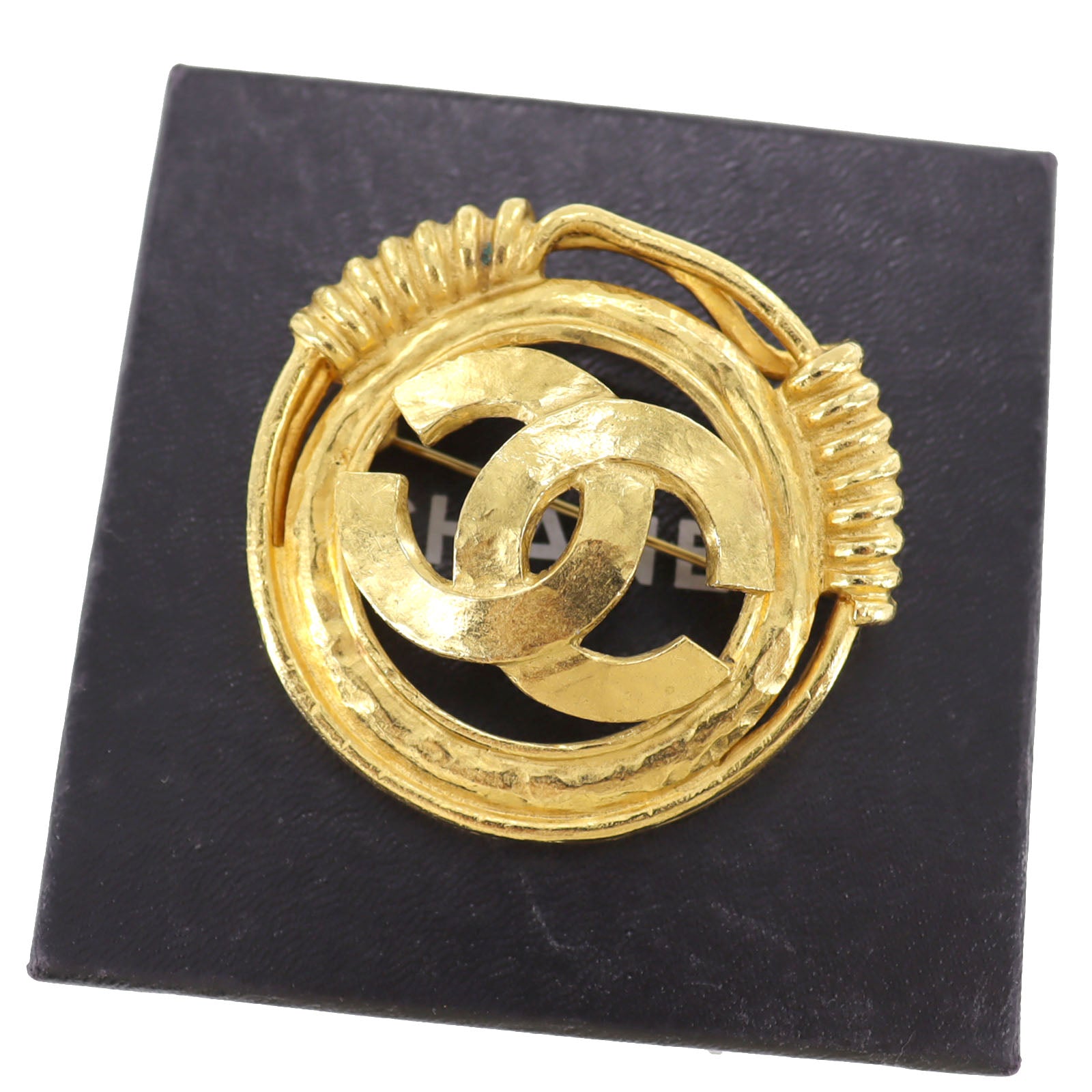 CHANEL CC Logos Spring Round Used Pin Brooch Gold 94P France Vintage # –  VINTAGE MODE JP